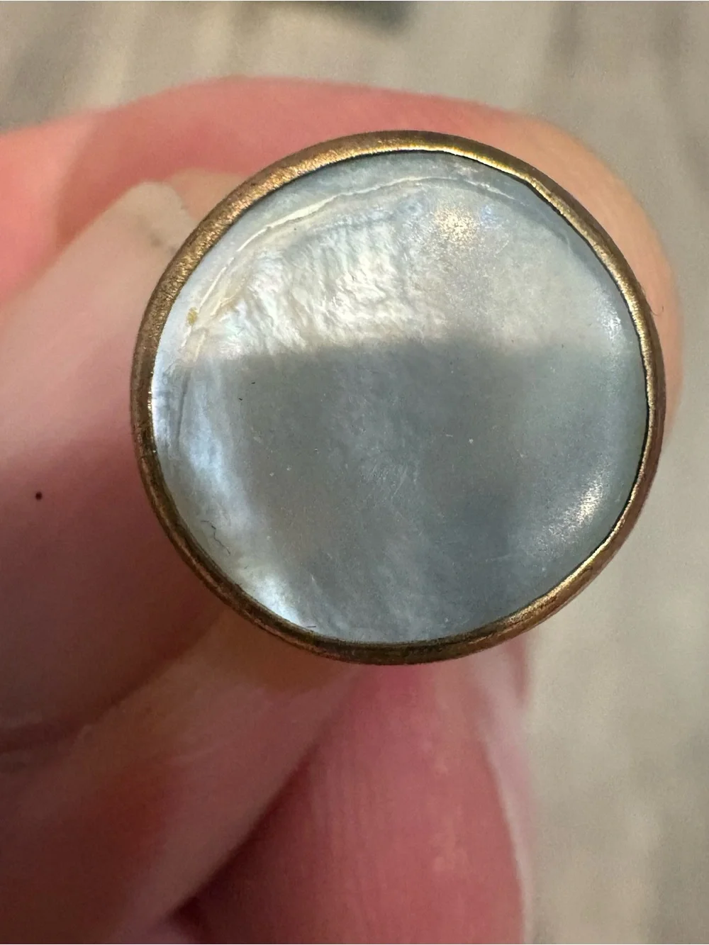 Antique Gold-Tone Torpedo/ Bean Back Pearl Faced With Box